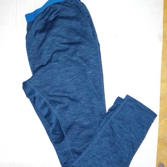 Patagonia space dye base layer - Picture 2 of 5
